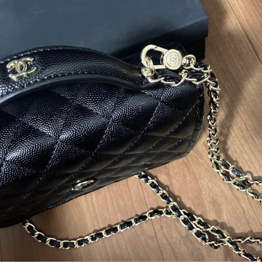 Chanel Makeup Bag - Picture 2 of 5